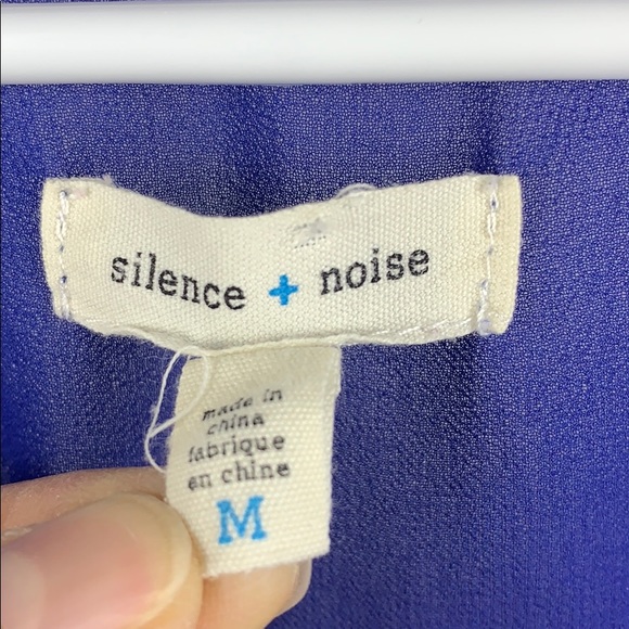 SILENCE + NOISE Sheer Button Down Blouse - Picture 4 of 8